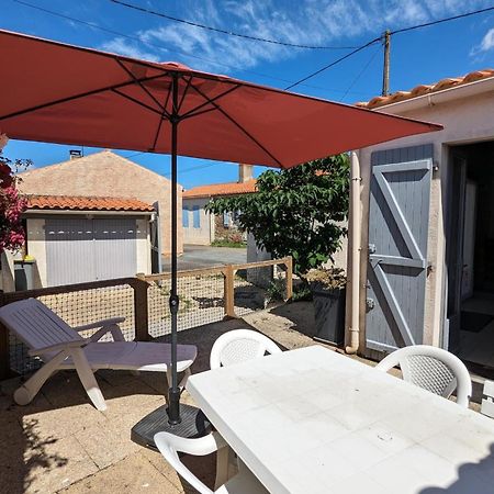 Spacious Nest With Terrace Near The Beach Saint-Hilaire-de-Talmont Eksteriør bilde