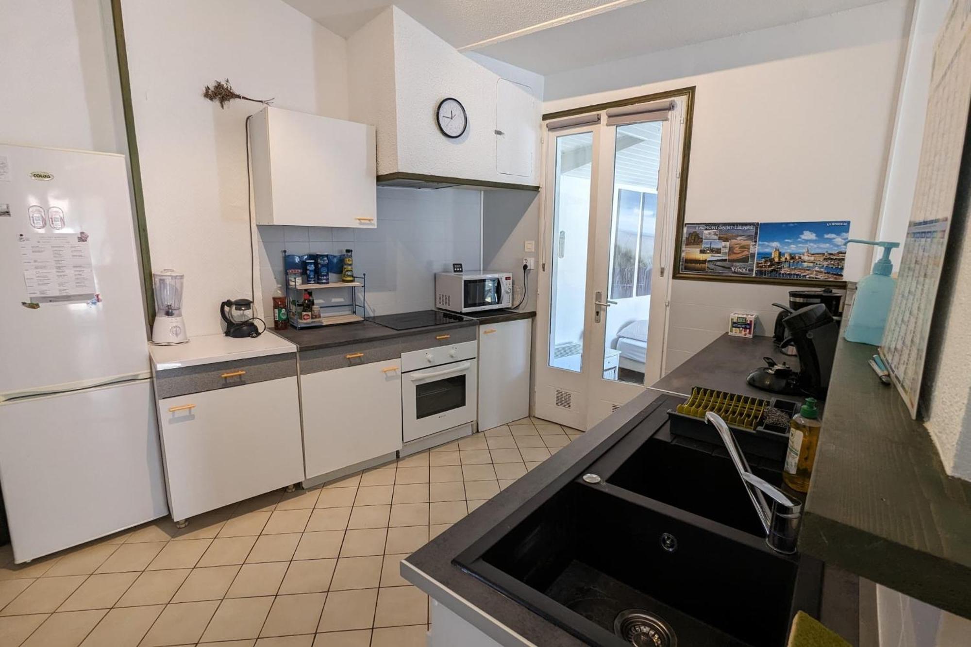 Spacious Nest With Terrace Near The Beach Saint-Hilaire-de-Talmont Eksteriør bilde
