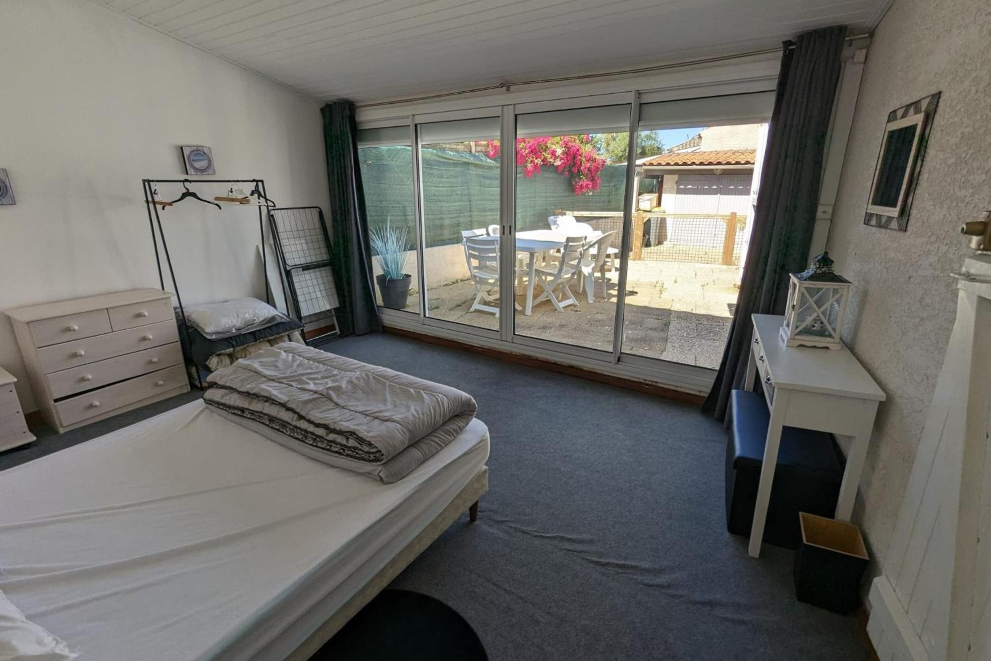 Spacious Nest With Terrace Near The Beach Saint-Hilaire-de-Talmont Eksteriør bilde
