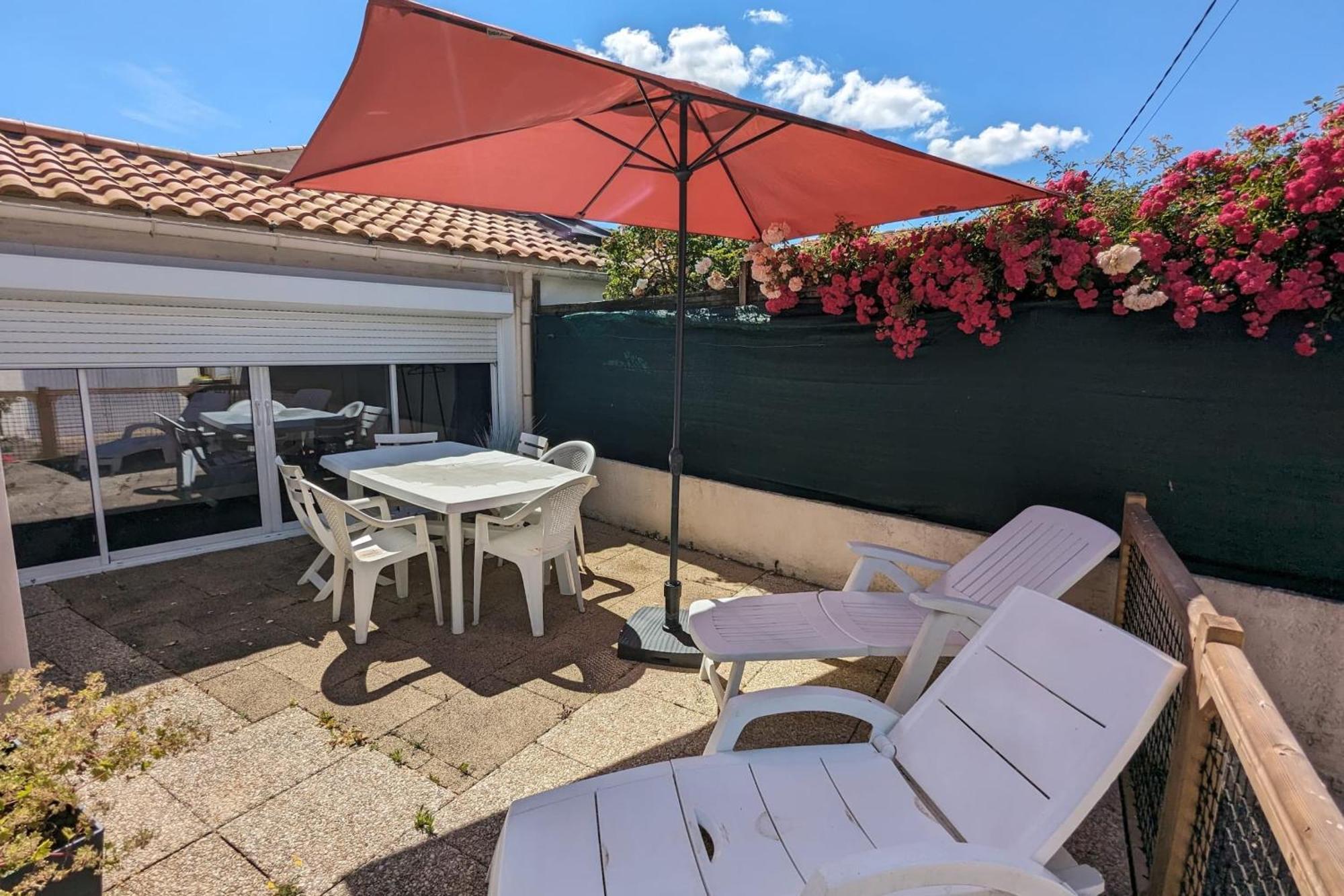 Spacious Nest With Terrace Near The Beach Saint-Hilaire-de-Talmont Eksteriør bilde