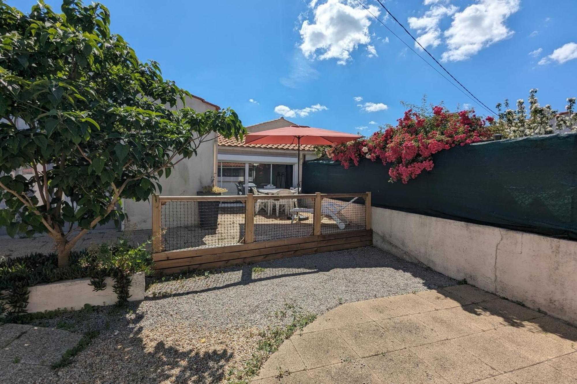 Spacious Nest With Terrace Near The Beach Saint-Hilaire-de-Talmont Eksteriør bilde